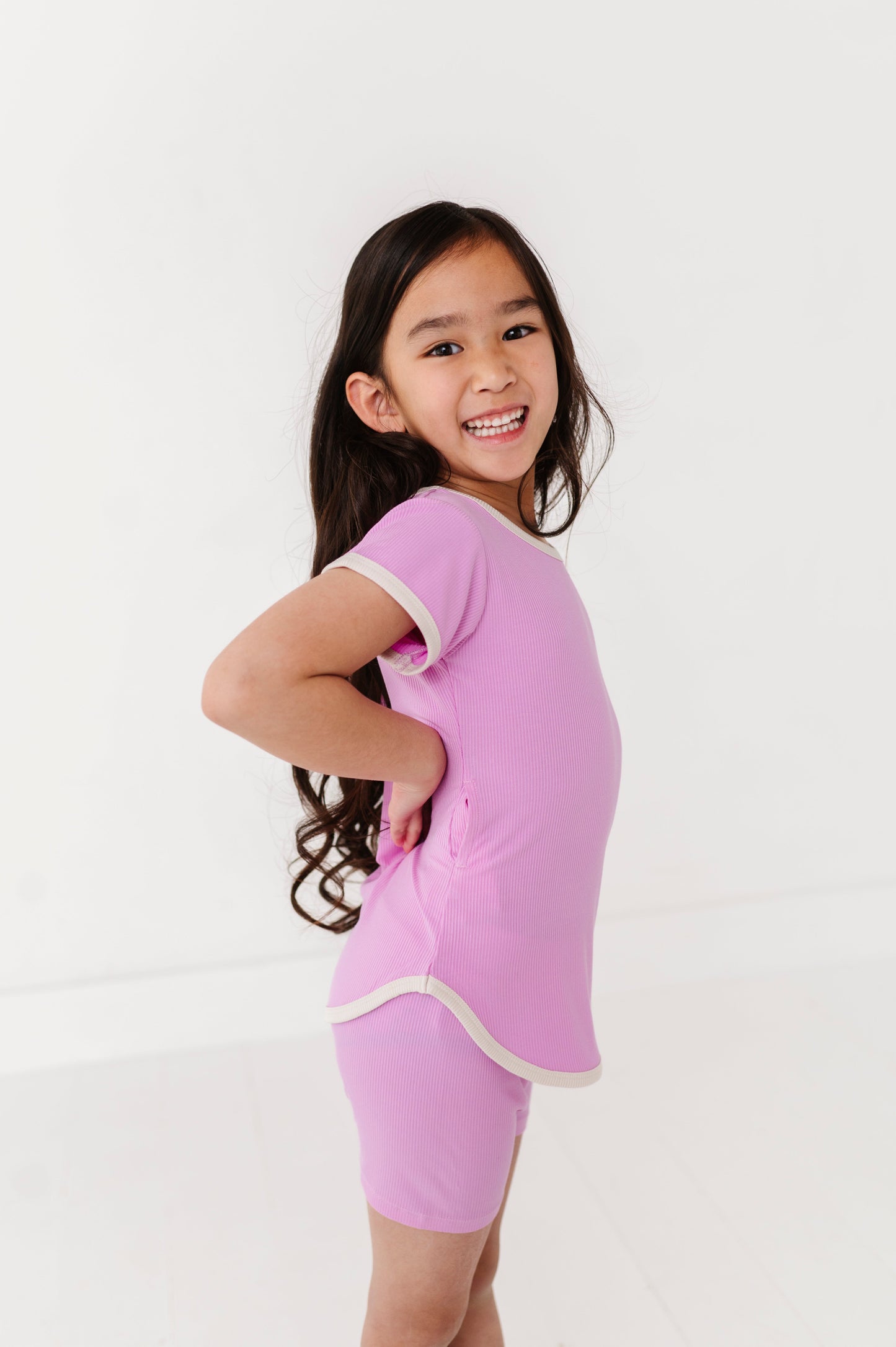 LAVENDERT-T-SHIRT DRESS + SHORTS RIB SET