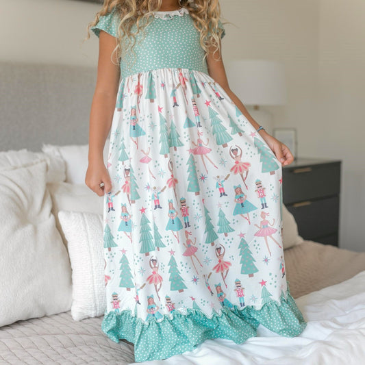 NUTCRACKER LOUNGE PLAY GOWN