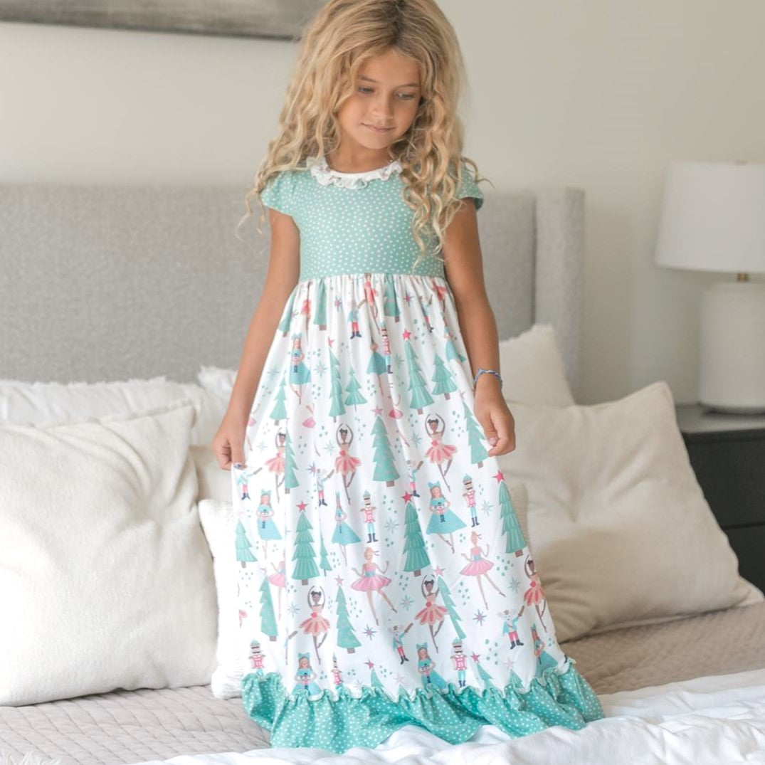 NUTCRACKER LOUNGE PLAY GOWN