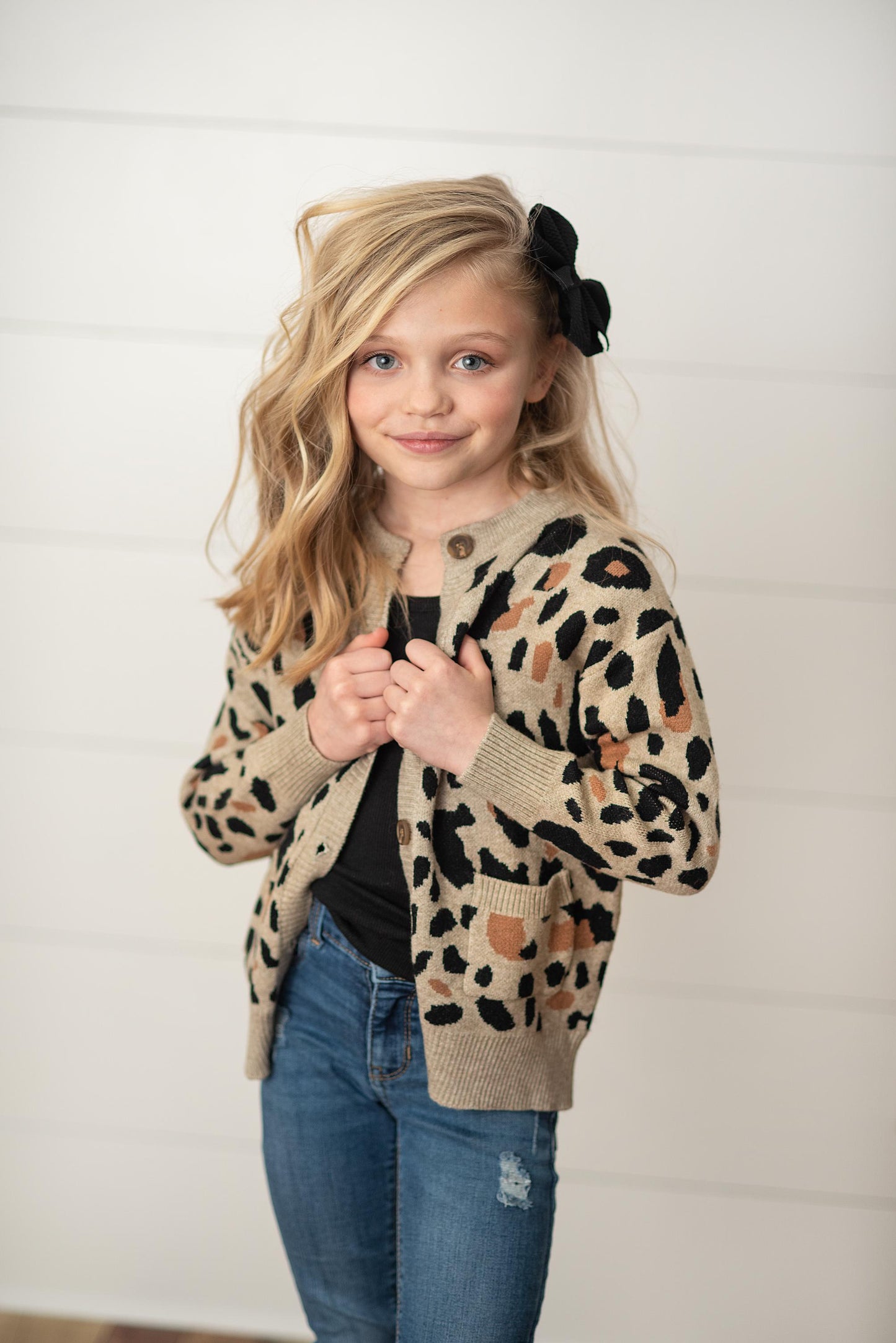 LEOPARD BUTTON SWEATER