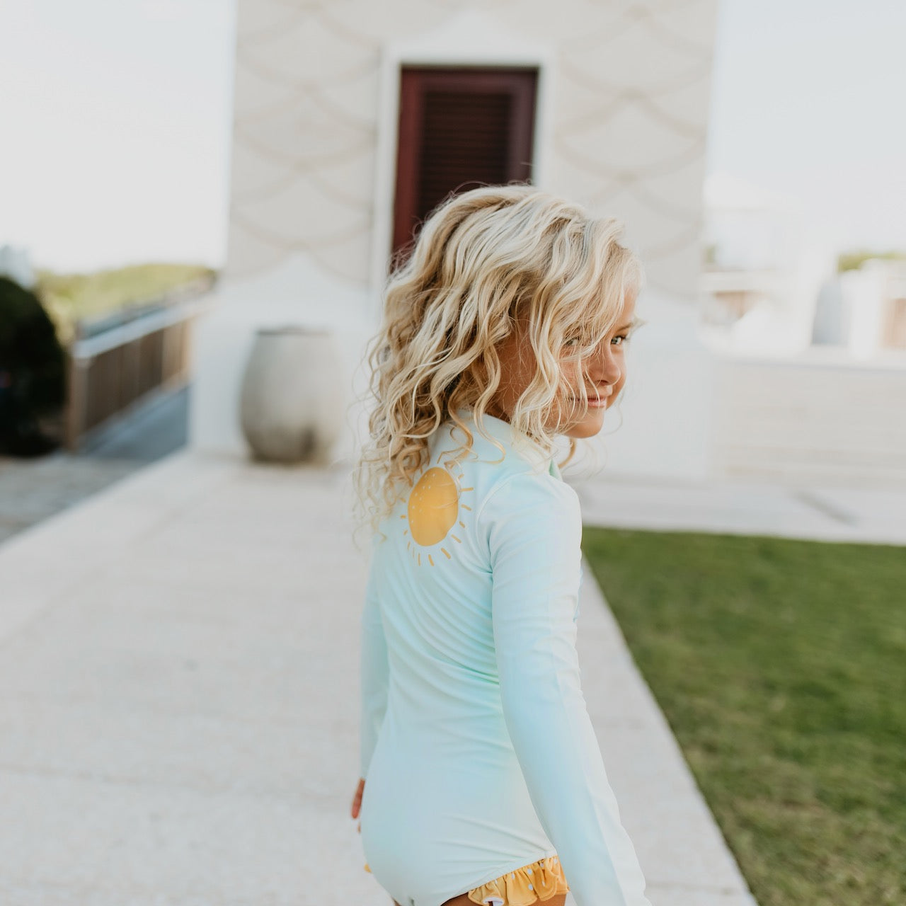 RAINBOW ZIP RASH GUARD SWIMSUIT